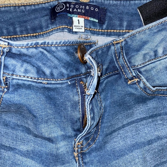 *FASHION NOVA* - Picture 2 of 3